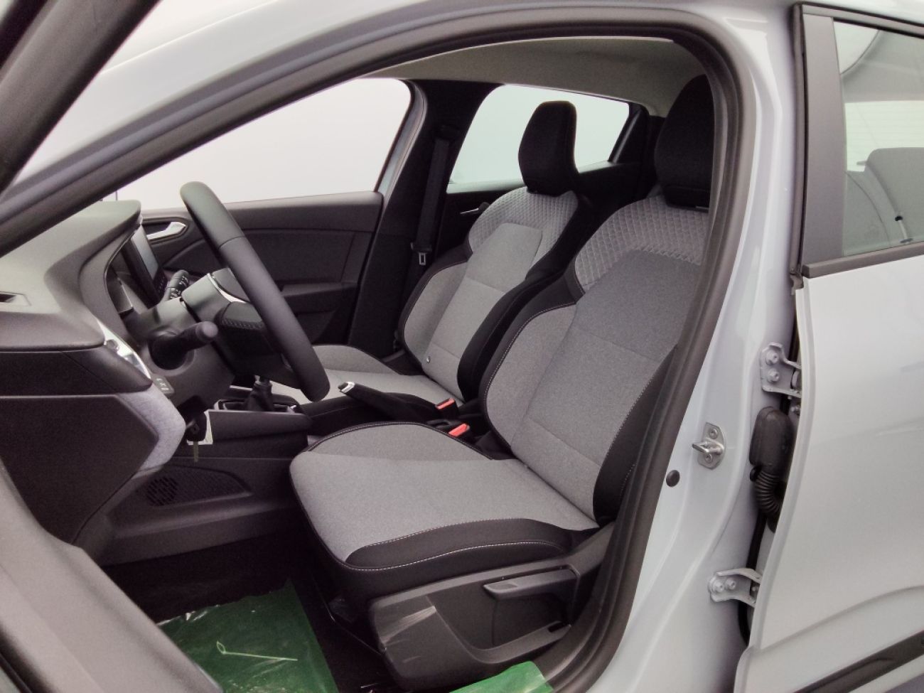 Mandataire RENAULT Clio 1.5 DCI 100CH EVOLUTION - 25