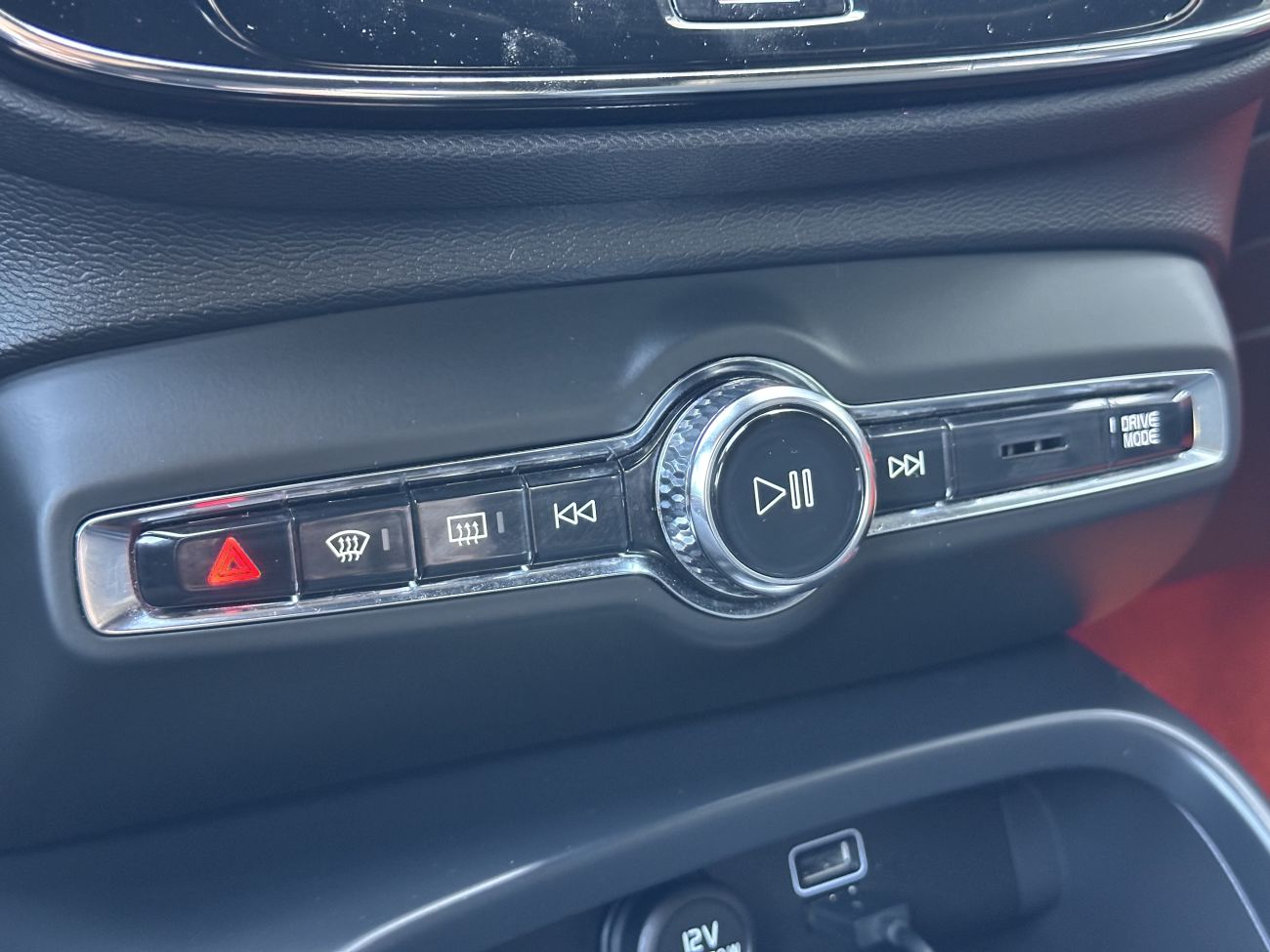 Mandataire VOLVO XC40 D4 AWD AdBlue 190 ch Geartronic 8 R-Design