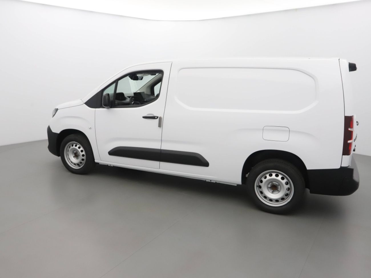 Mandataire PEUGEOT Partner XL 950KG BLUEHDI 130CH S&S EAT8