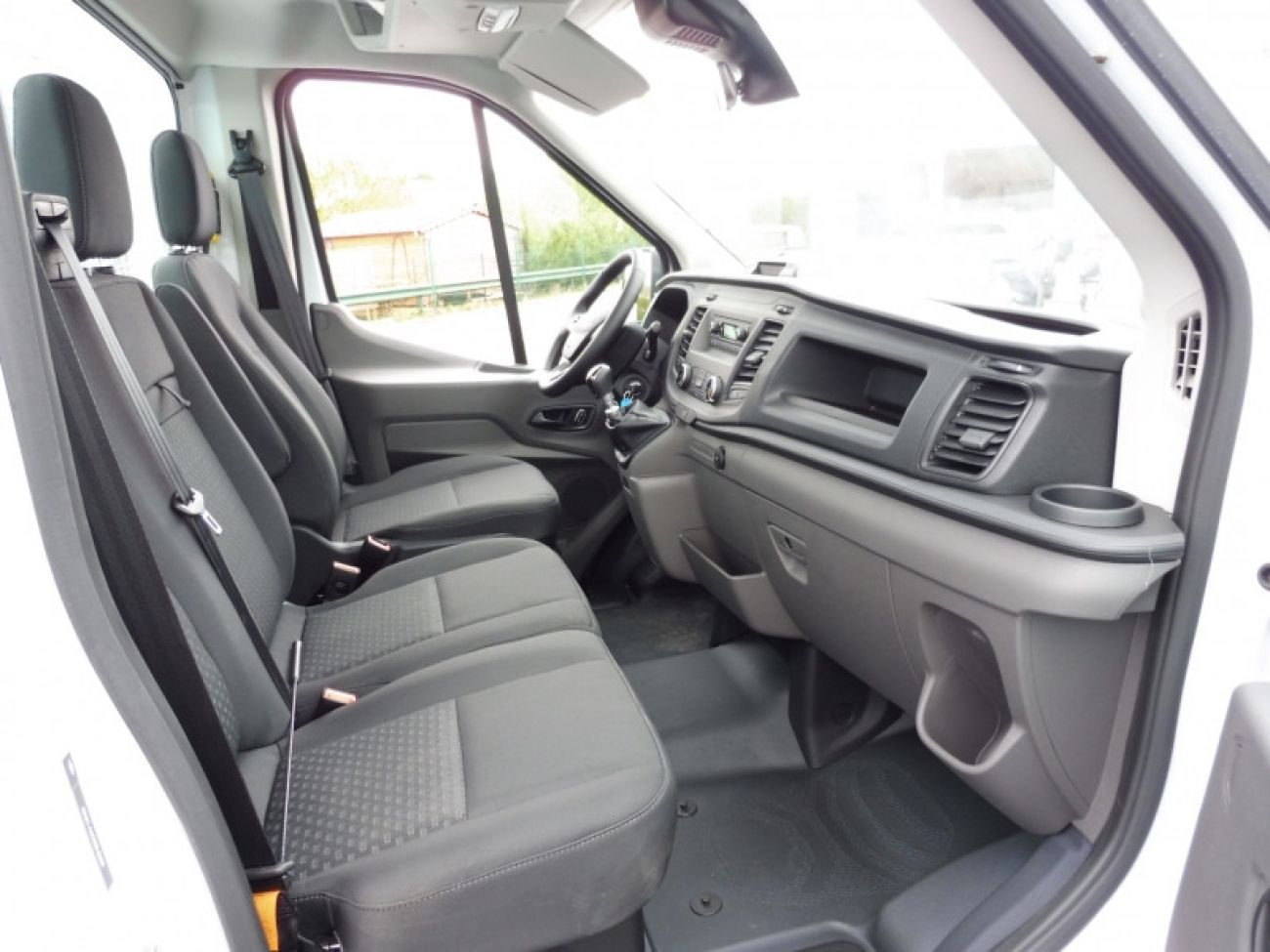 Mandataire Ford TRANSIT CCB BENNE 350 L2 2.0 ECOBLUE 130CH TREND BUSINESS