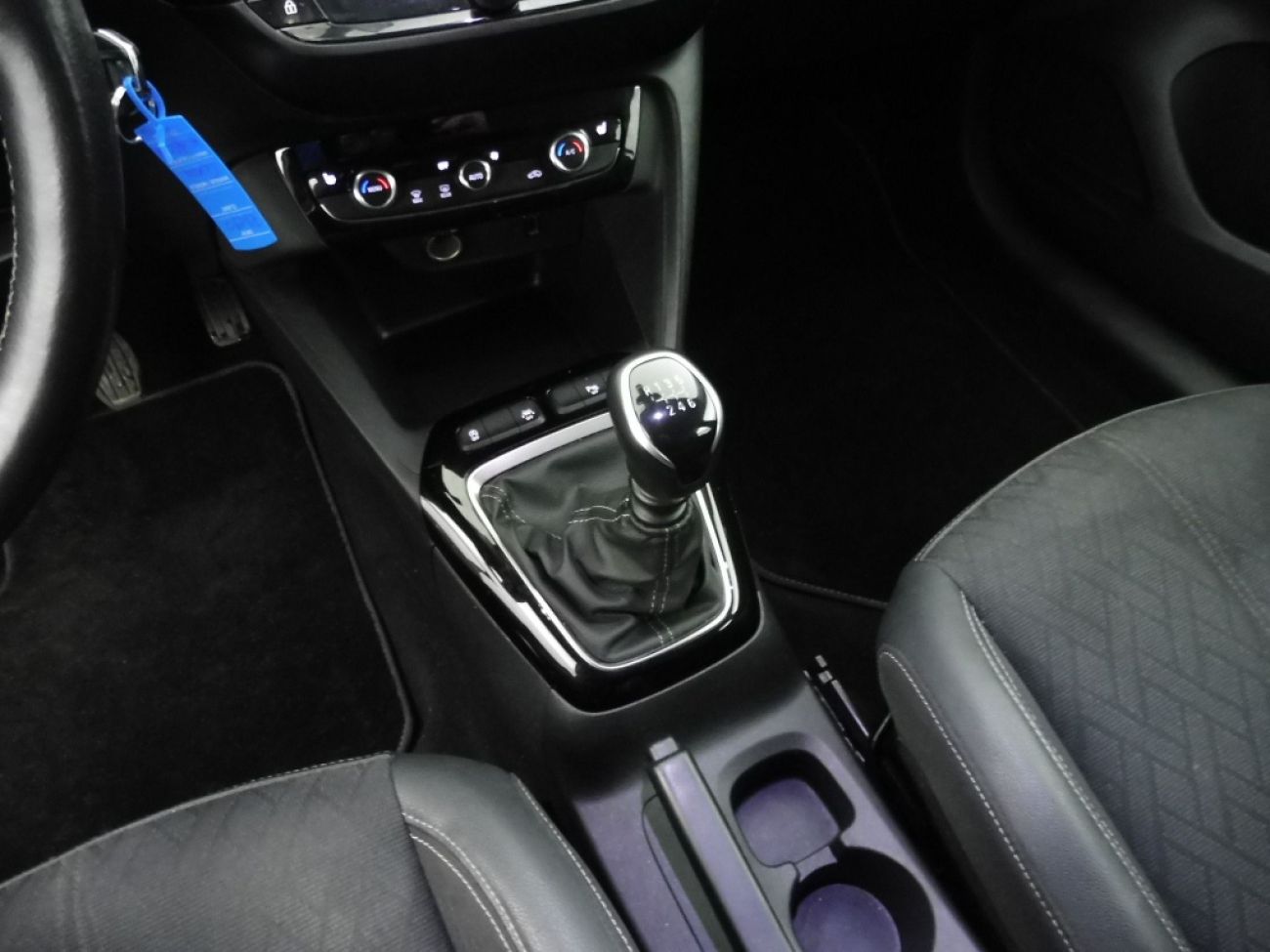 Mandataire Opel Corsa 1.2 100elegance