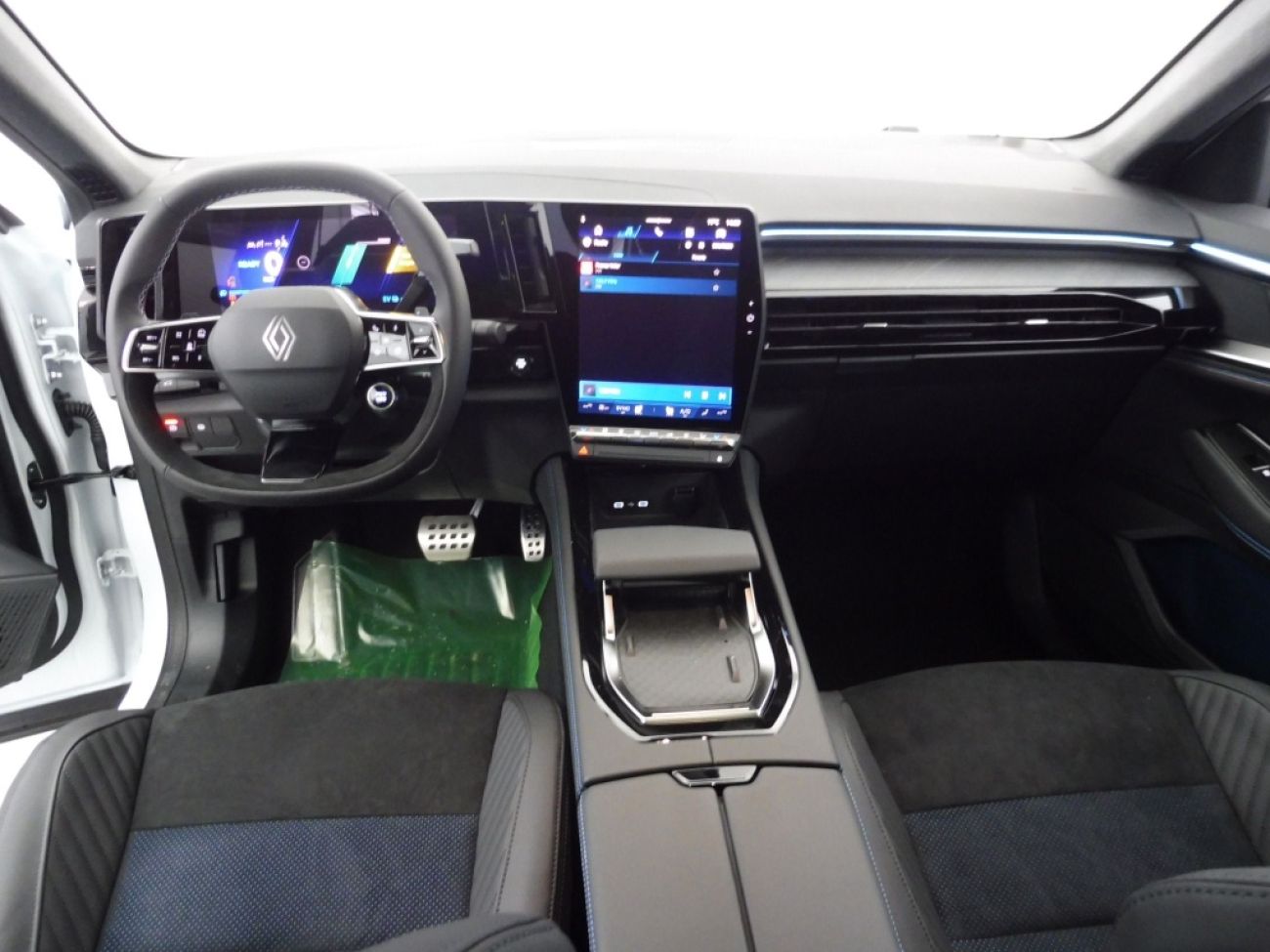 Mandataire RENAULT RAFALE 1.2 E-TECH FULL HYBRID 200CH ESPRIT ALPINE - 25