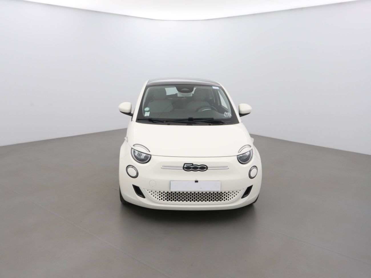 Mandataire FIAT 500 E 118CH ICONE