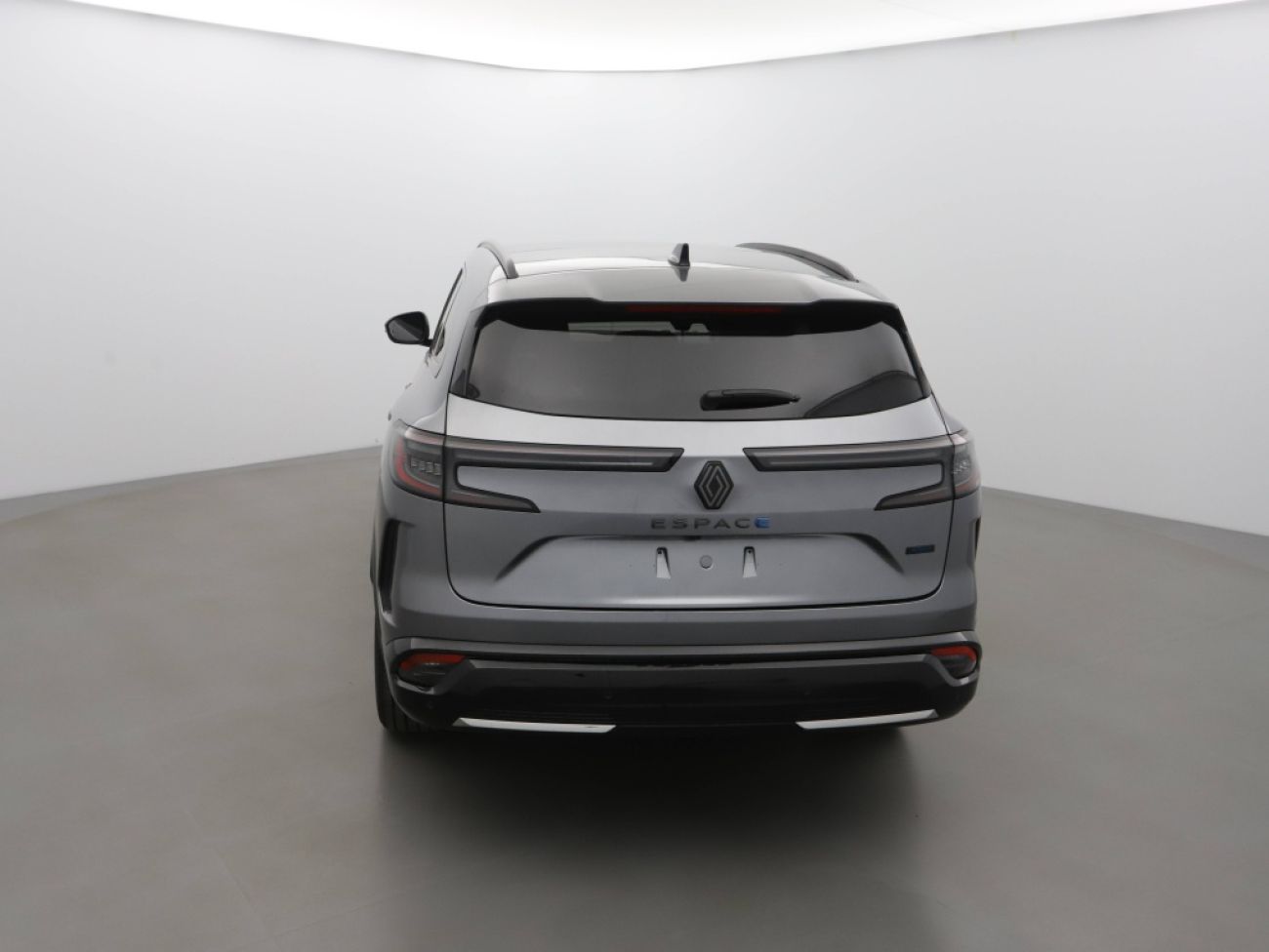 Mandataire RENAULT ESPACE VI 1.2 E-TECH FULL HYBRID 200CH ESPRIT ALPINE 7 PLACES - 24