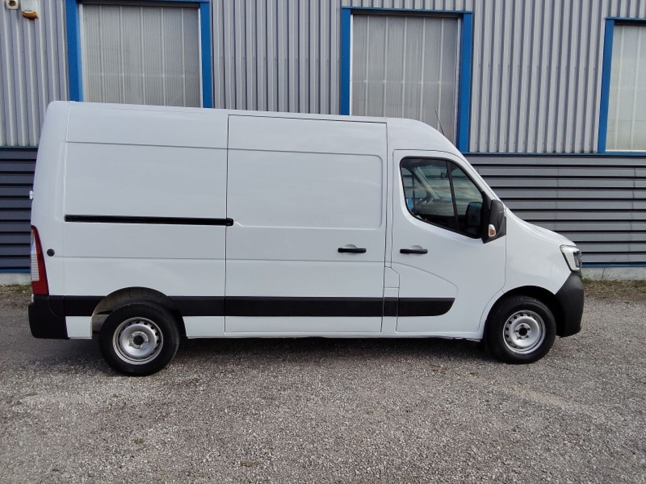 Mandataire RENAULT Master F3300 L2H2 2.3 BLUE DCI 135CH CONFORT EURO6
