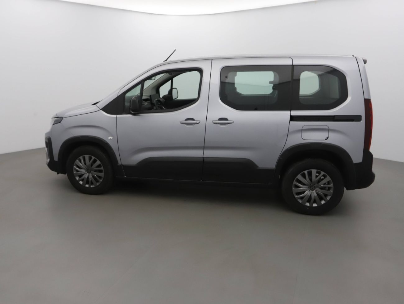 Mandataire PEUGEOT RIFTER TAILLE M - 1.5 BLUEHDI 100CH S&S ALLURE 5 PLACES