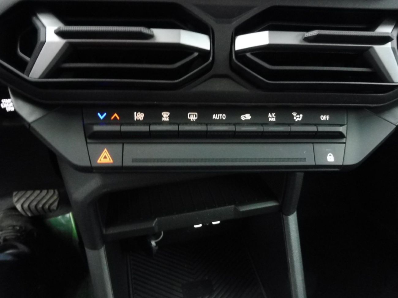 Mandataire Dacia DUSTER 1.6 HYBRID 140CH JOURNEY 4X2