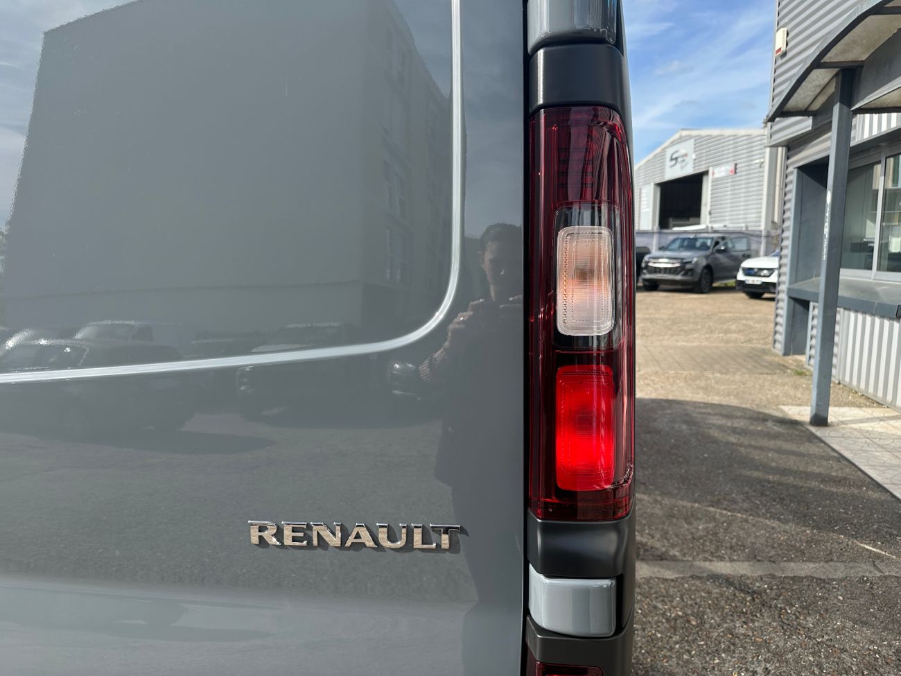 Mandataire RENAULT TRAFIC L1H1 ADVANCE 3T blue dci 150 auto