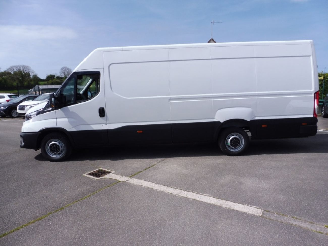 Mandataire IVECO Daily 35S18 3.0 V16 HI-MATIC H2 180CV