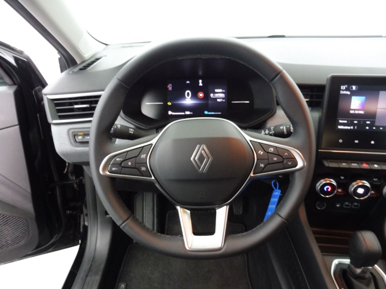 Mandataire RENAULT Clio 1.6 E-TECH 145CH FULL HYBRID EVOLUTION - 25