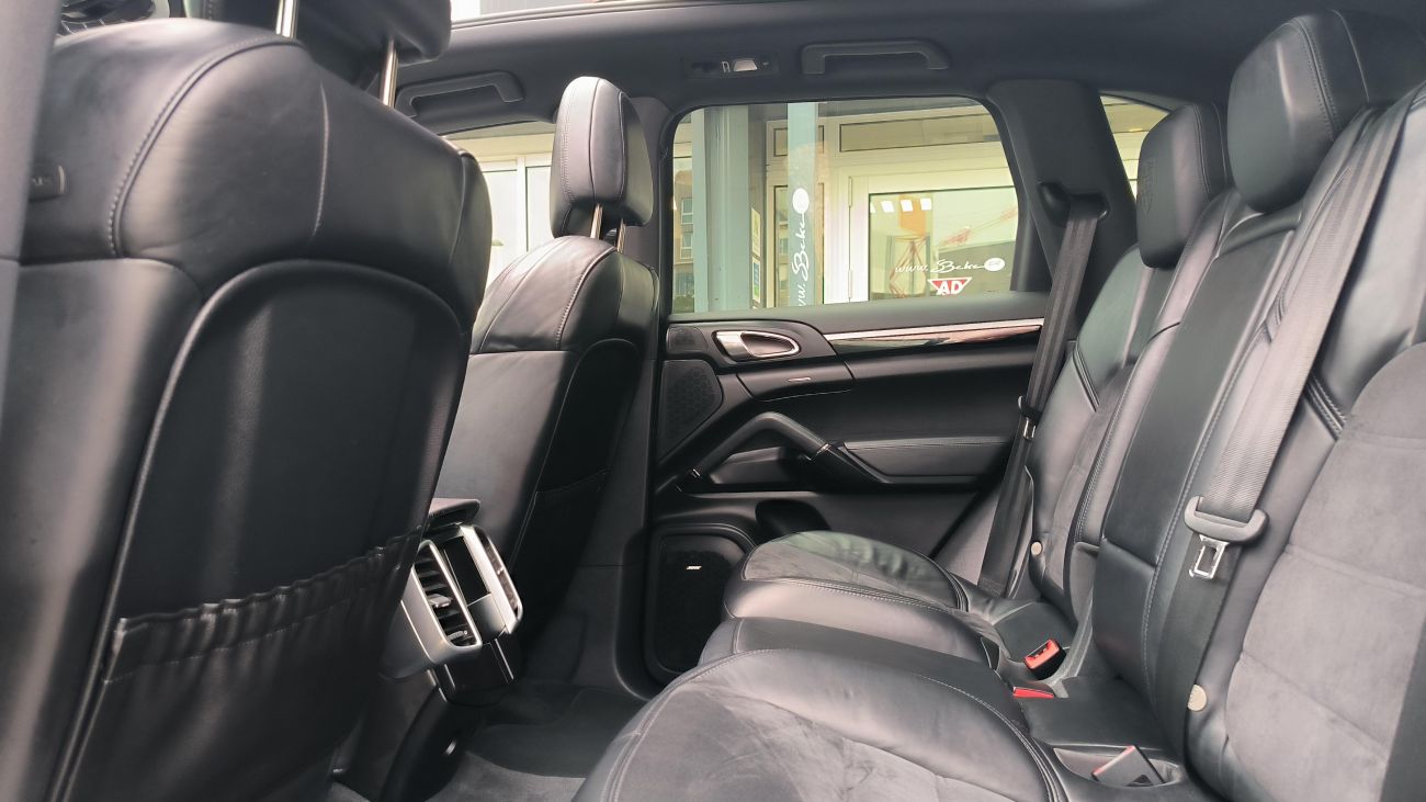 Mandataire PORSCHE CAYENNE 3.0D V6 262 ch Platinium Edition Tiptronic A