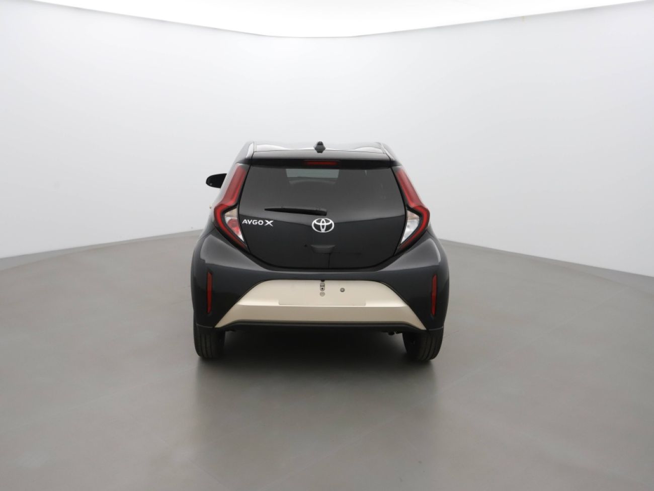 Mandataire TOYOTA AYGO X 1.0 VVT-I 72CH TEAM PLAYER
