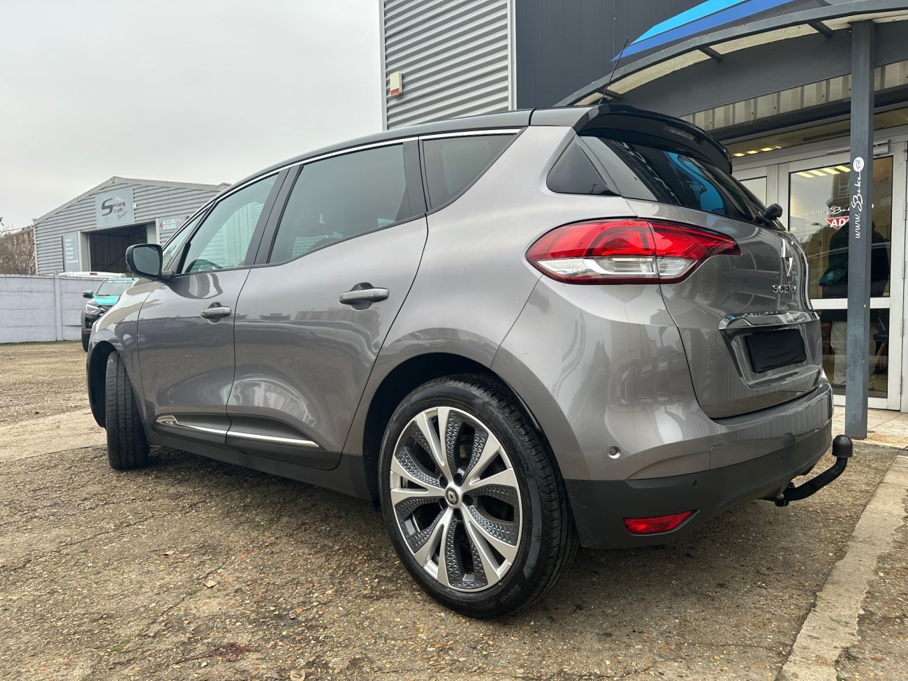 Mandataire RENAULT SCENIC IV dCi 160 Energy EDC Intens