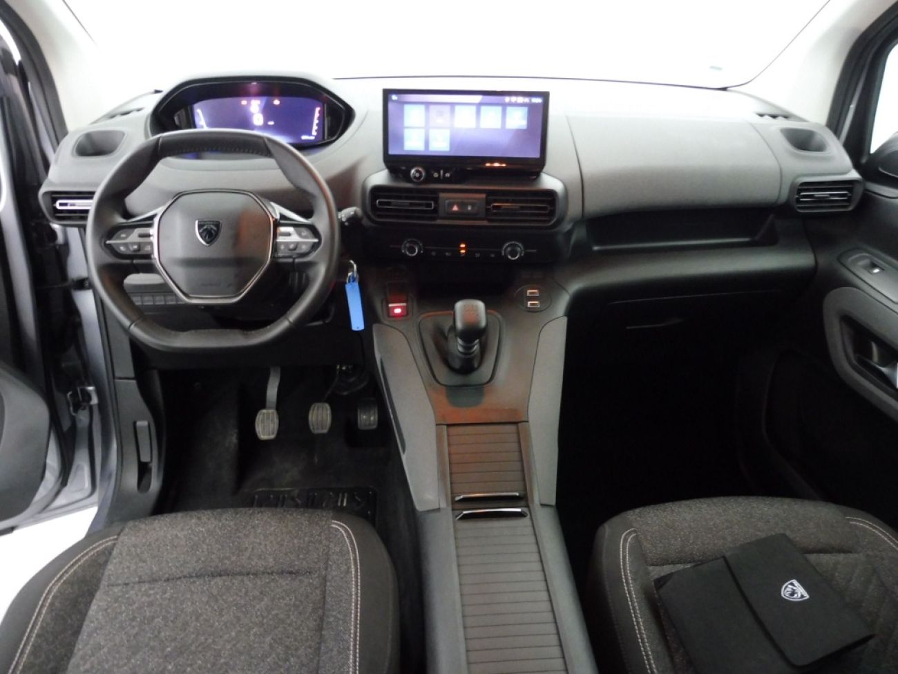 Mandataire PEUGEOT RIFTER TAILLE M - 1.5 BLUEHDI 100CH S&S ALLURE 5 PLACES