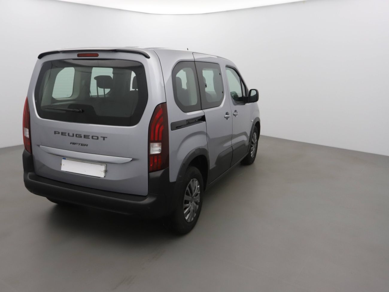 Mandataire PEUGEOT RIFTER TAILLE M - 1.5 BLUEHDI 100CH S&S ALLURE 5 PLACES