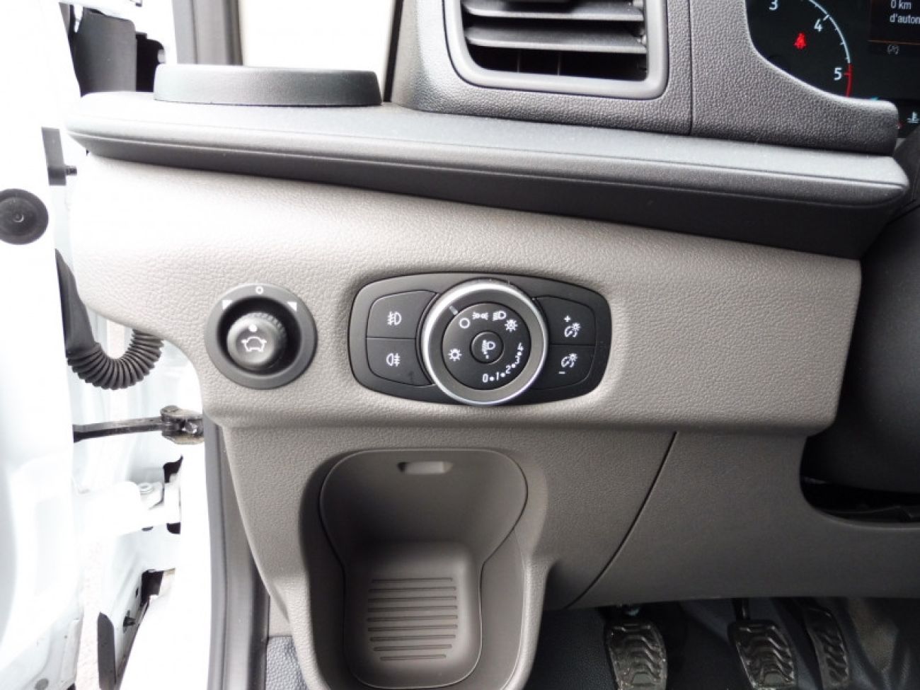 Mandataire Ford TRANSIT CCB BENNE 350 L2 2.0 ECOBLUE 130CH TREND BUSINESS