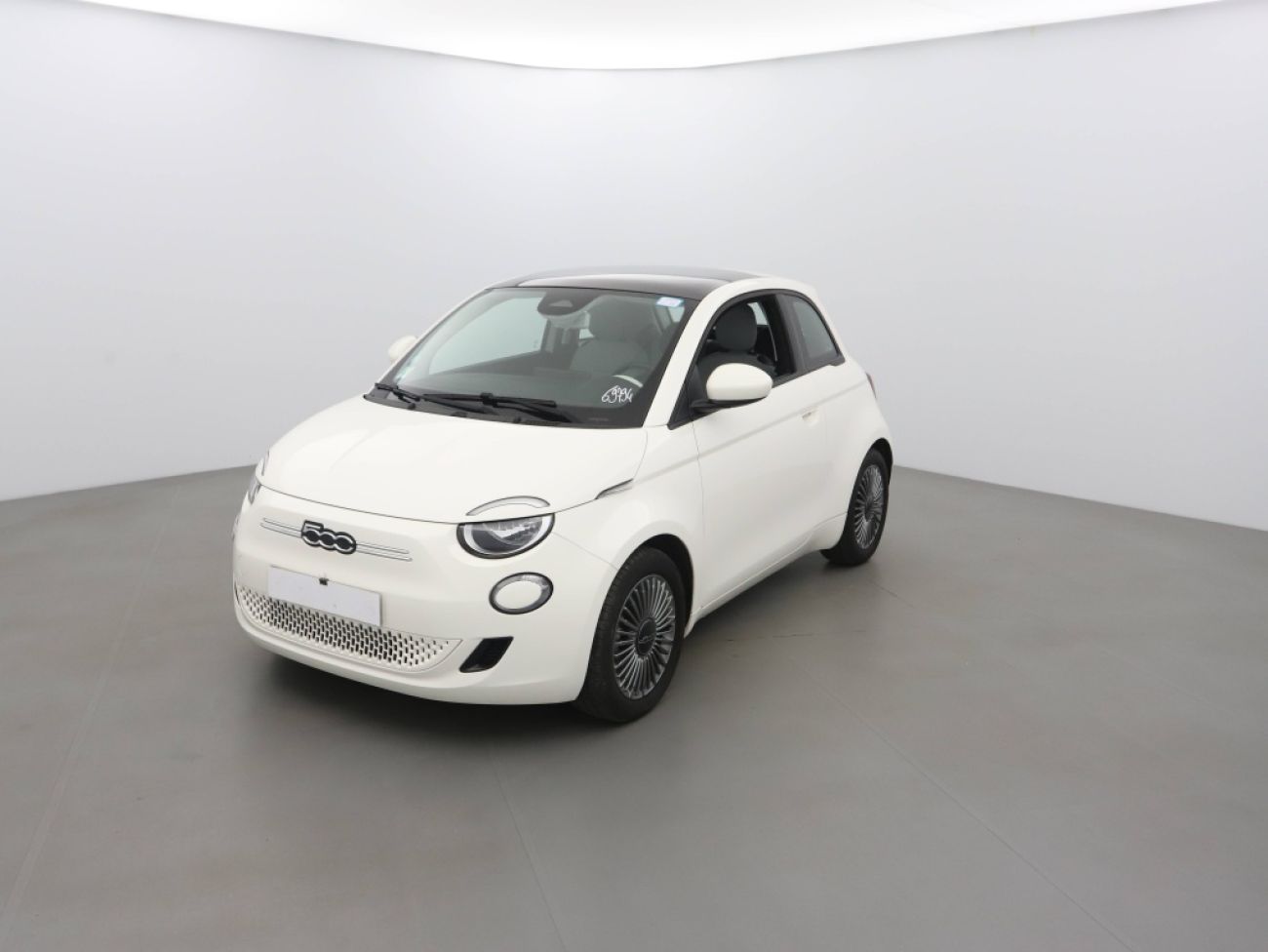 Mandataire FIAT 500 E 118CH ICONE