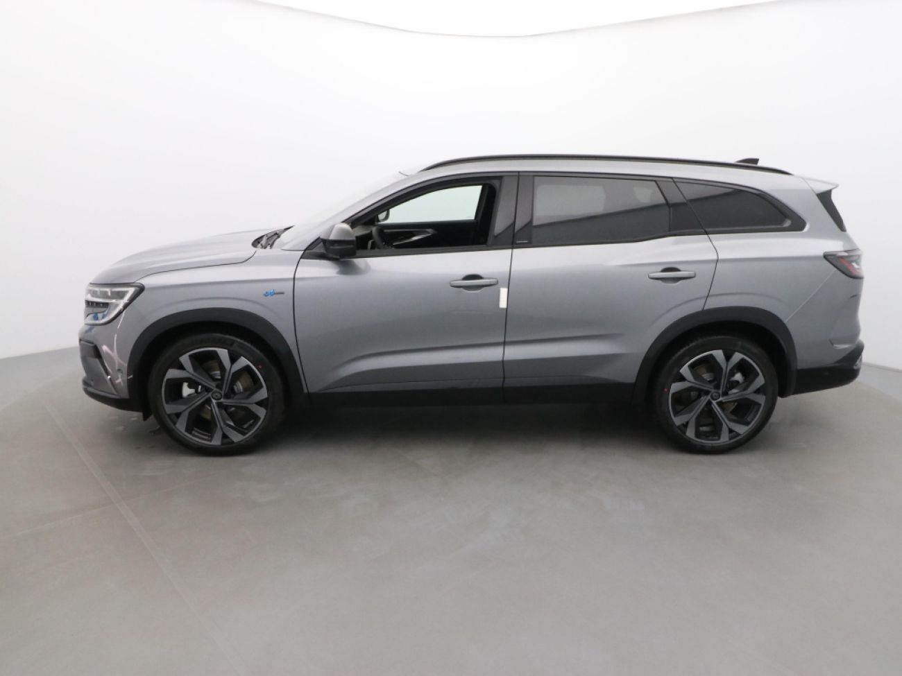 Mandataire RENAULT ESPACE VI 1.2 E-TECH FULL HYBRID 200CH ESPRIT ALPINE 7 PLACES - 24