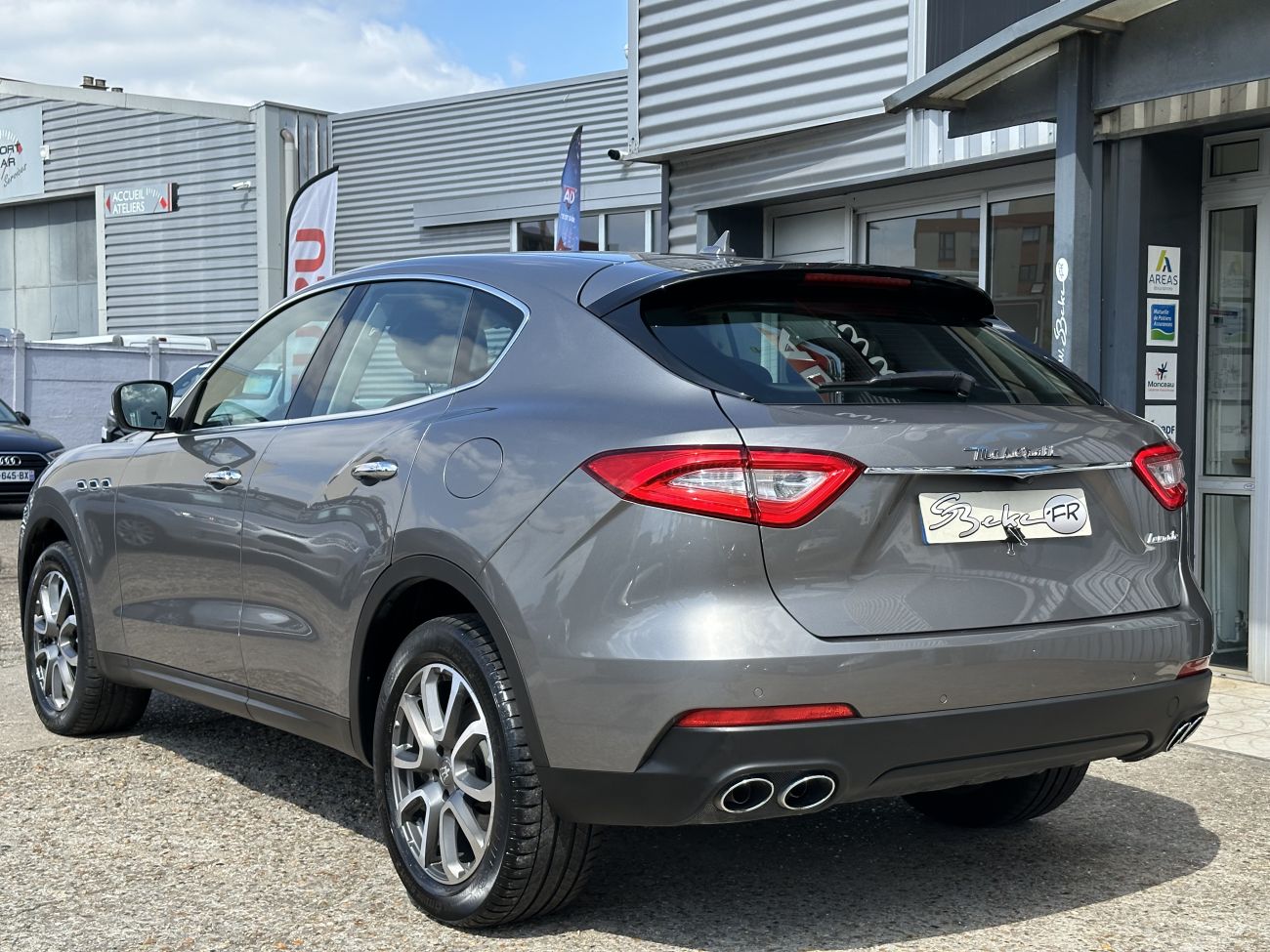 Mandataire MASERATI LEVANTE Diesel 3.0 V6 Turbo 275