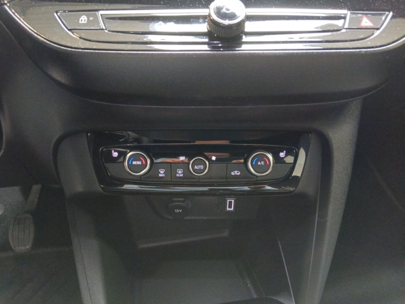 Mandataire Opel Corsa 1.2T 100gs