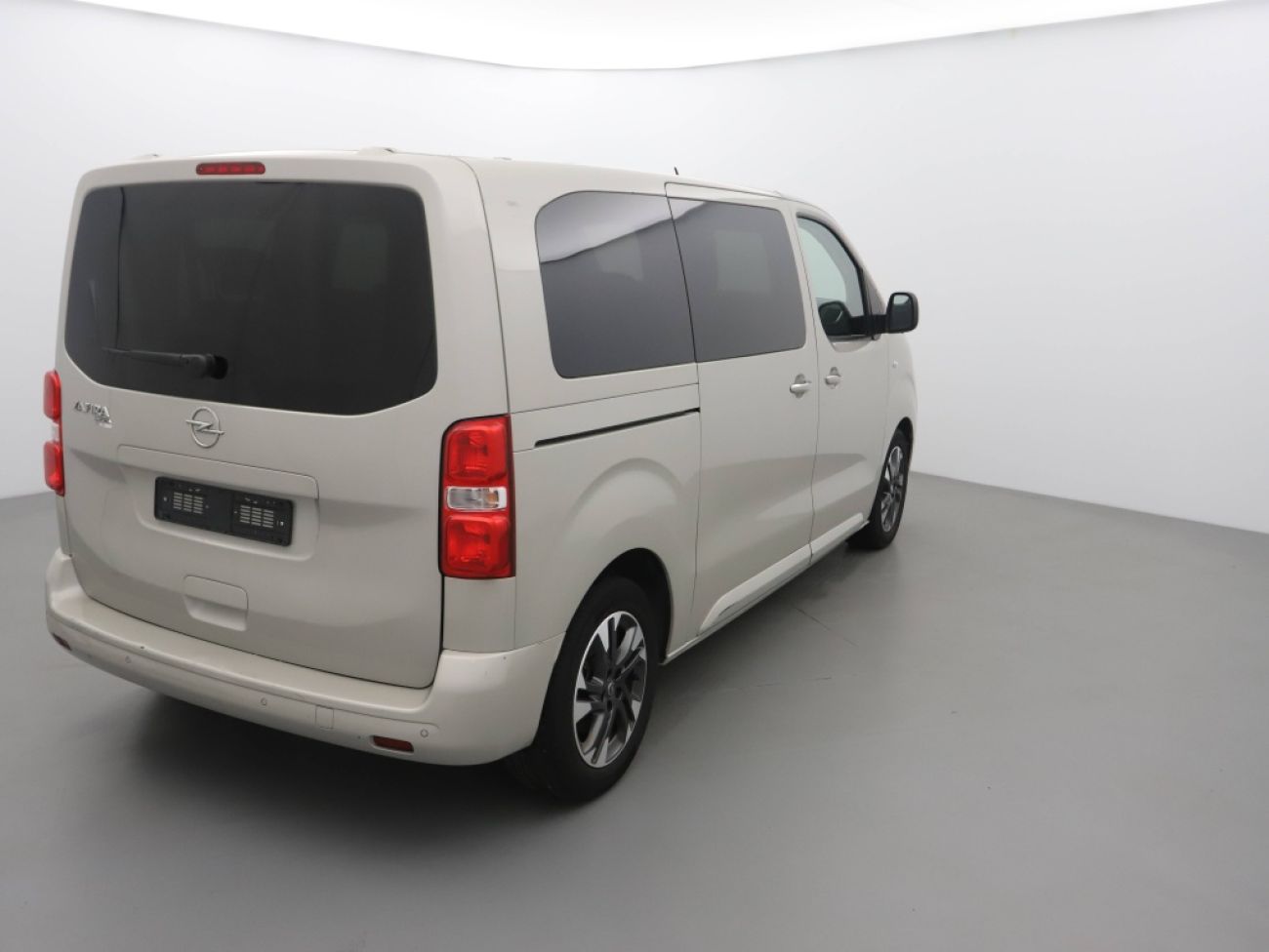 Mandataire Opel Zafira Life L2 2.0 D 145CH EDITION