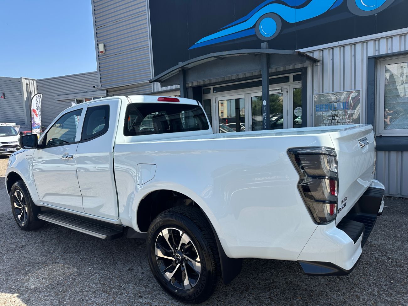 Mandataire ISUZU D-MAX NOUVEAU 2.2L SPACE PRESTIGE