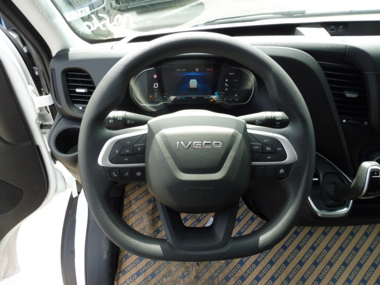 Mandataire IVECO Daily 35S18 3.0 V16 HI-MATIC H2 180CV