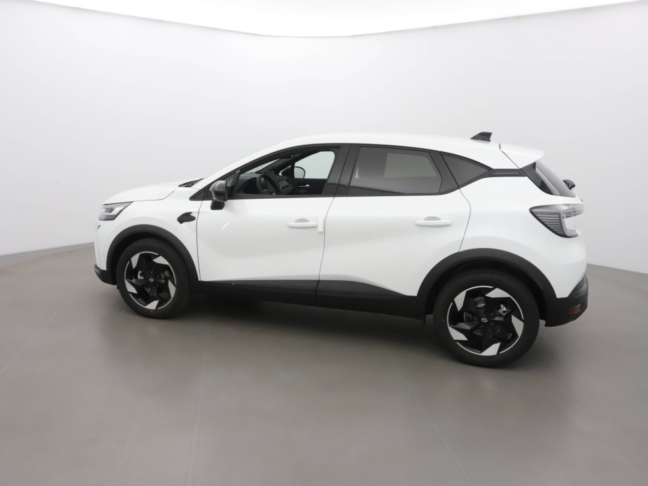 Mandataire RENAULT Captur 1.3 TCE MILD HYBRID 140CH TECHNO