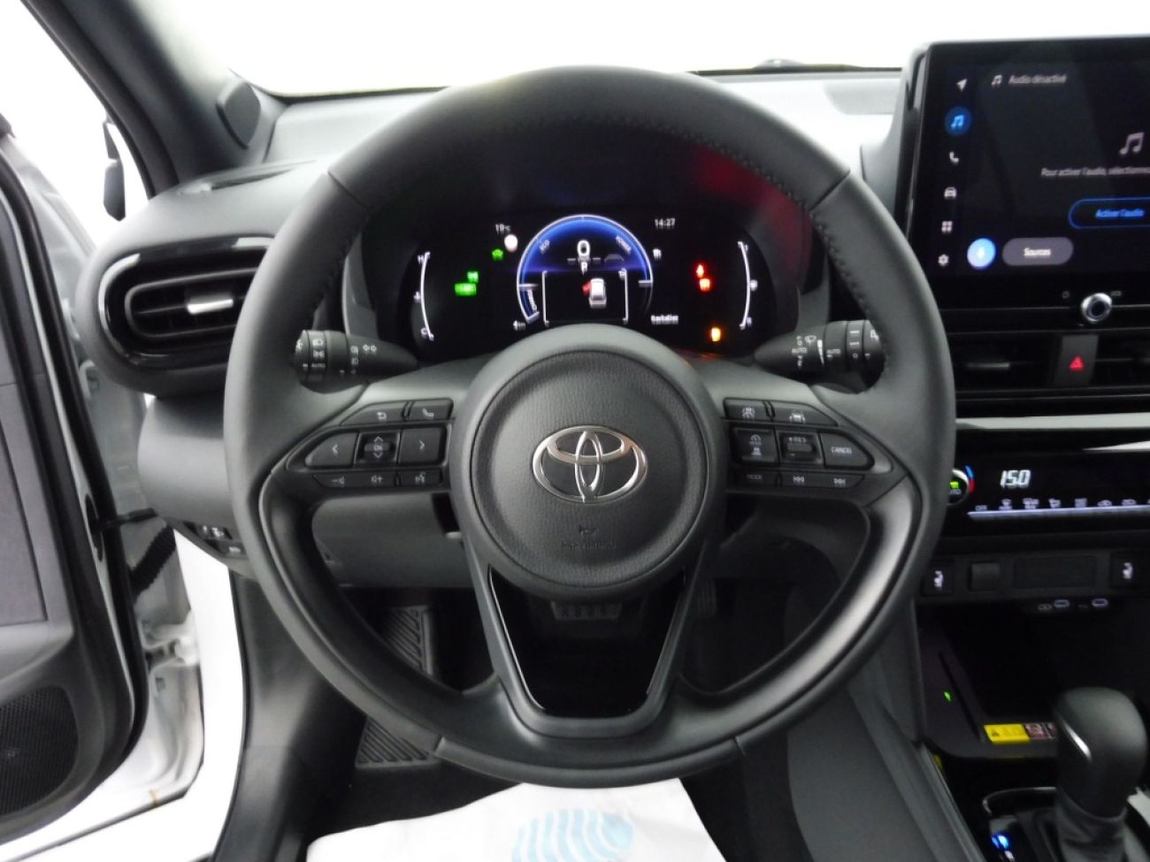 Mandataire TOYOTA YARIS CROSS 130H DESIGN