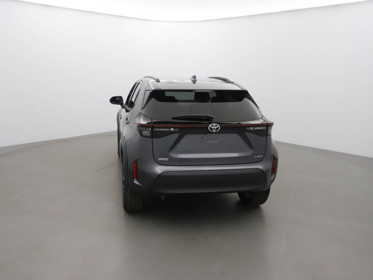 Mandataire TOYOTA YARIS CROSS 130H DESIGN