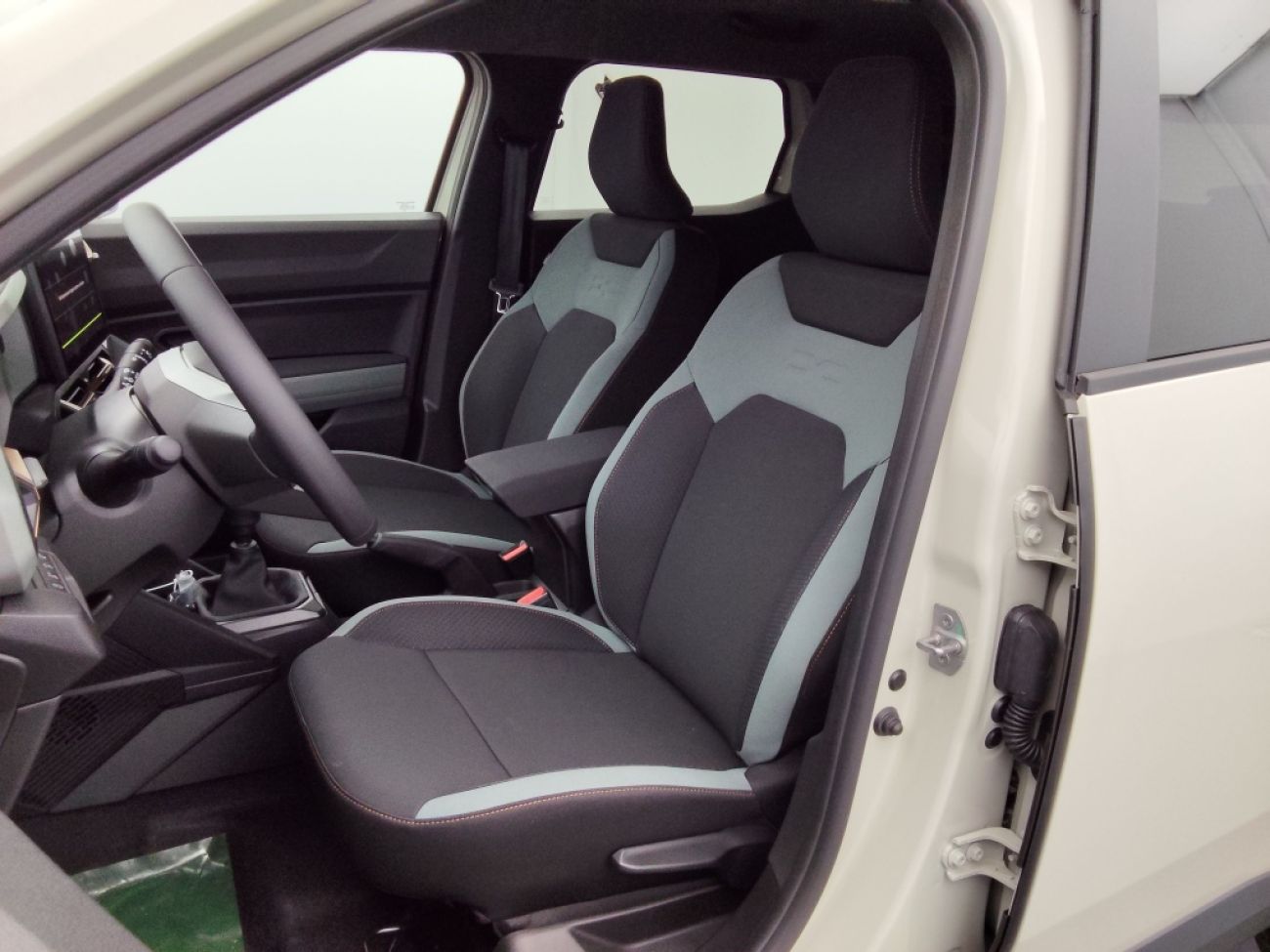 Mandataire Dacia DUSTER 1.2 TCE MILD HYBRID 130CH EXTREME 4X4