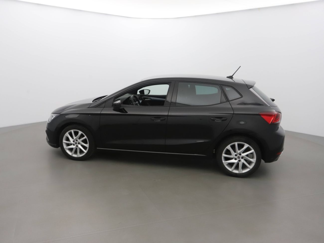 Mandataire Seat IBIZA 1.0 TSI 95CH FR