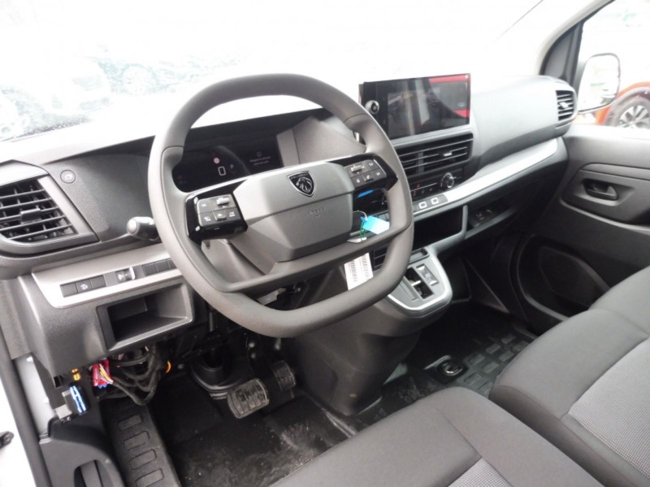 Mandataire PEUGEOT Expert XL 2.0 BLUEHDI 145CH S&S EAT8