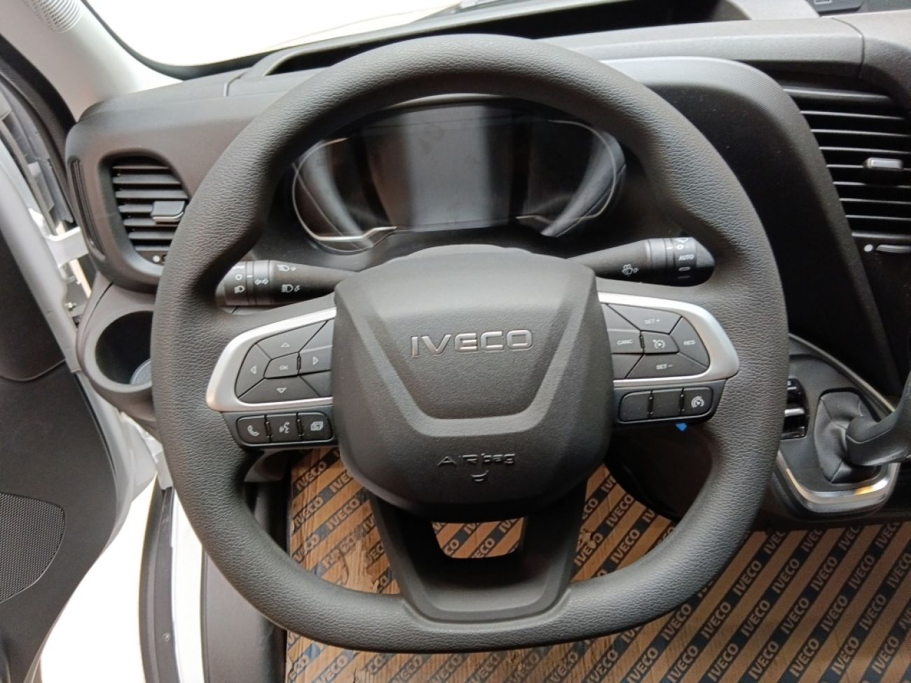 Mandataire IVECO Daily 35S16 2.3 V12 HI-MATIC 156CV