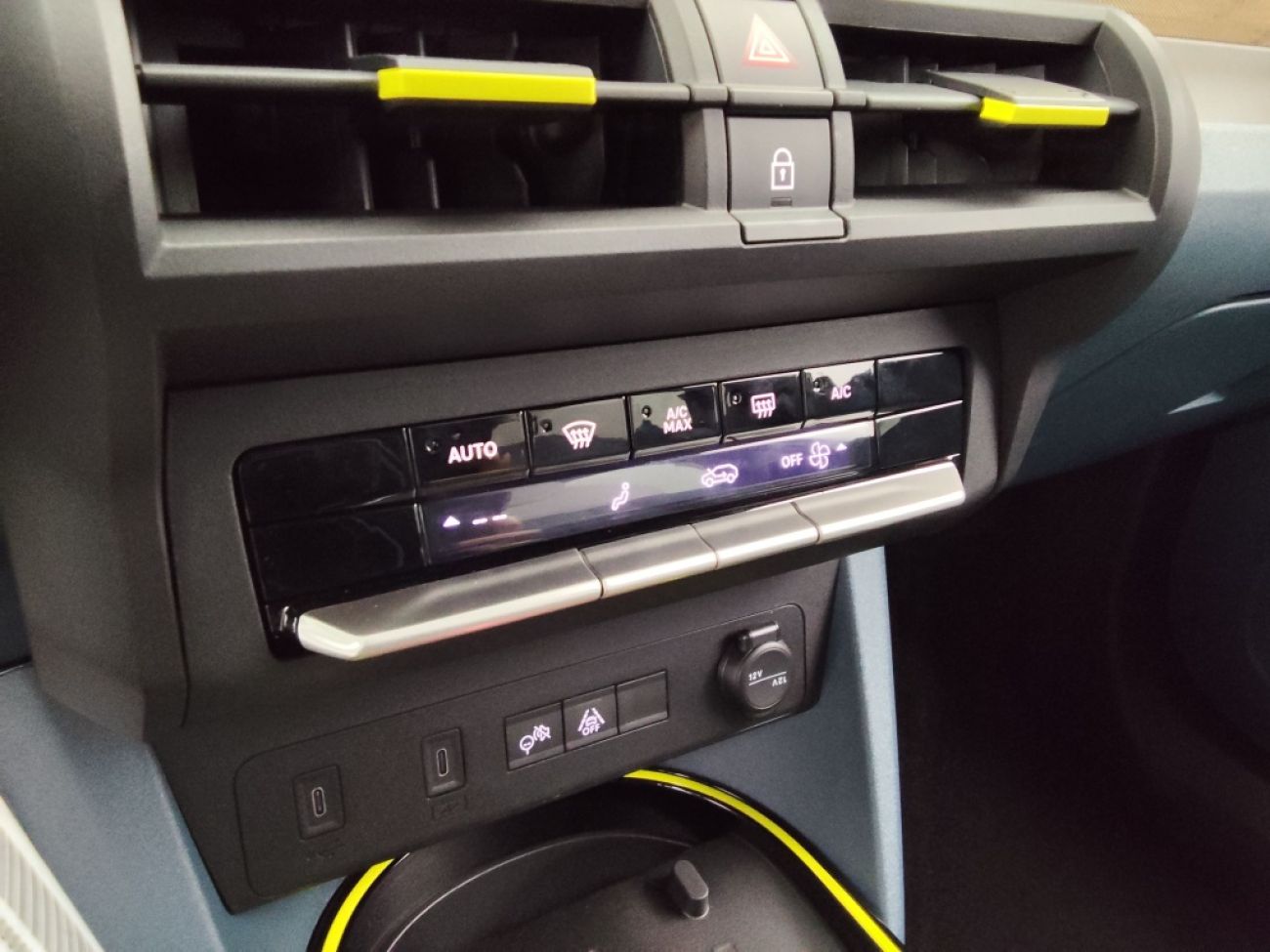 Mandataire FIAT Grande panda 1.2 HYBRID 100CH LA PRIMA EDCT6