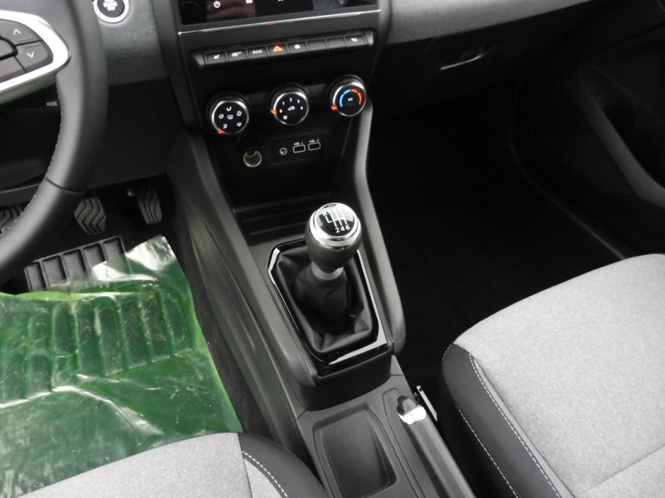 Mandataire RENAULT Clio 1.0 TCE 90CH EVOLUTION - 24