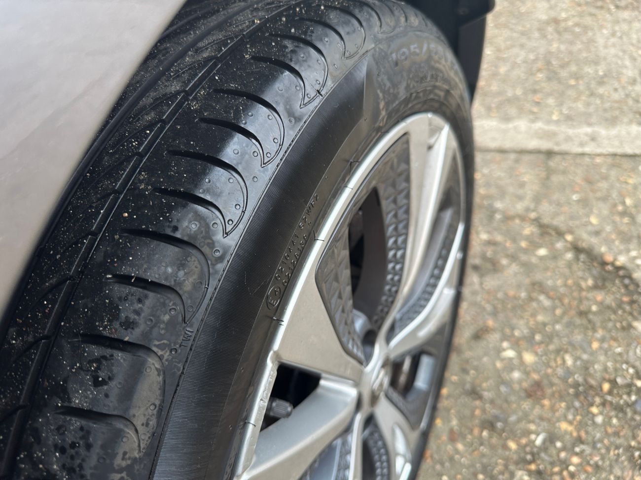 Mandataire RENAULT SCENIC IV dCi 160 Energy EDC Intens