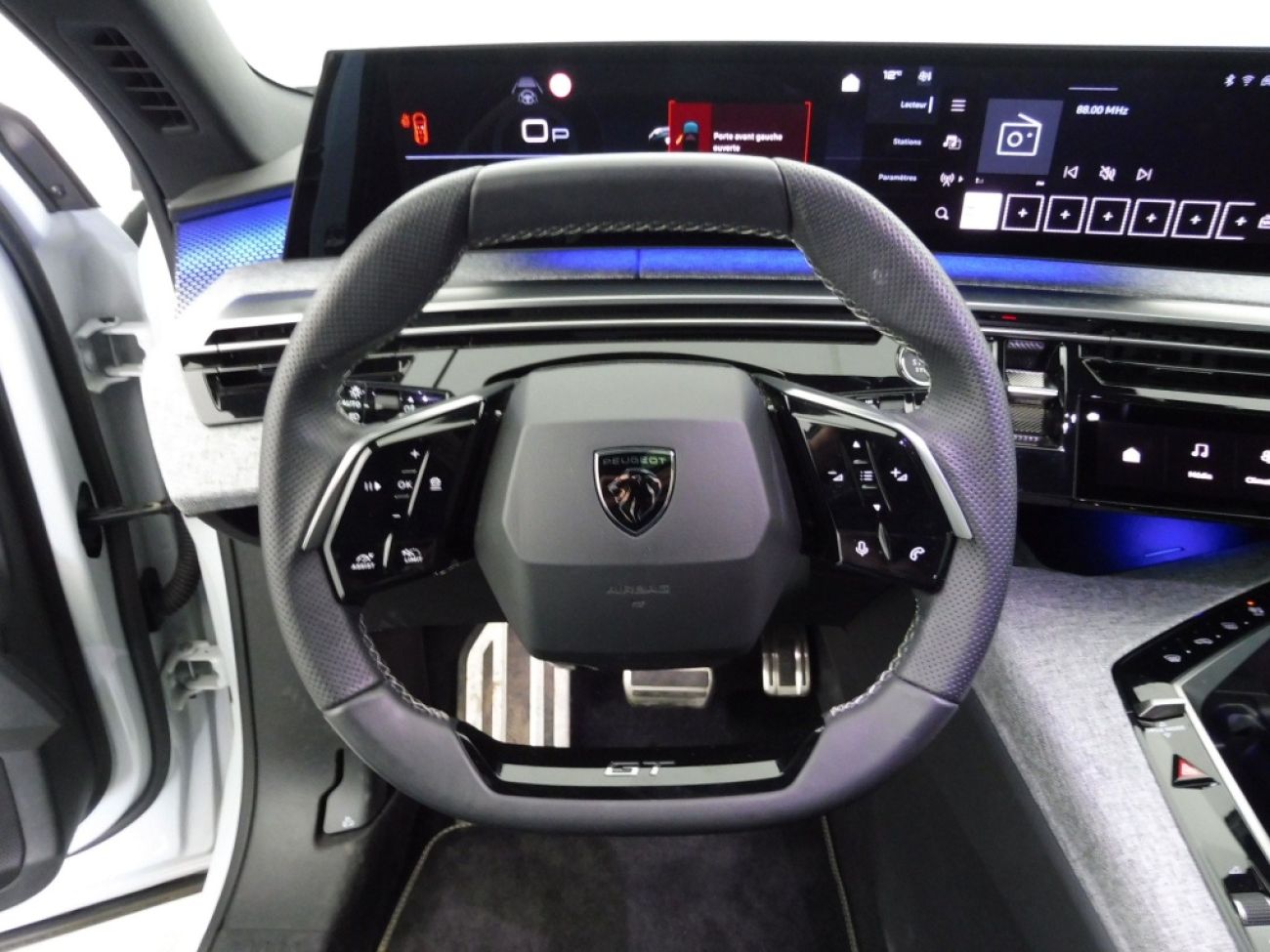 Mandataire PEUGEOT 3008 HYBRID 136CH GT E-DCS6