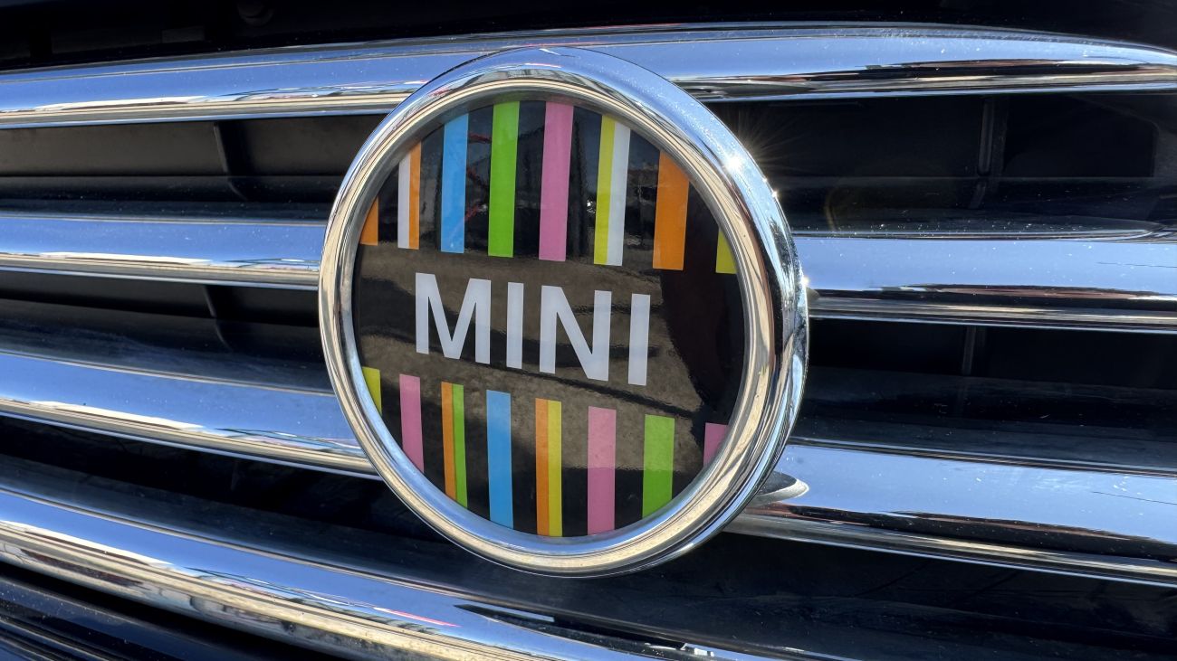 Mandataire MINI HATCH R56 75 ch One Pack Brick Lane