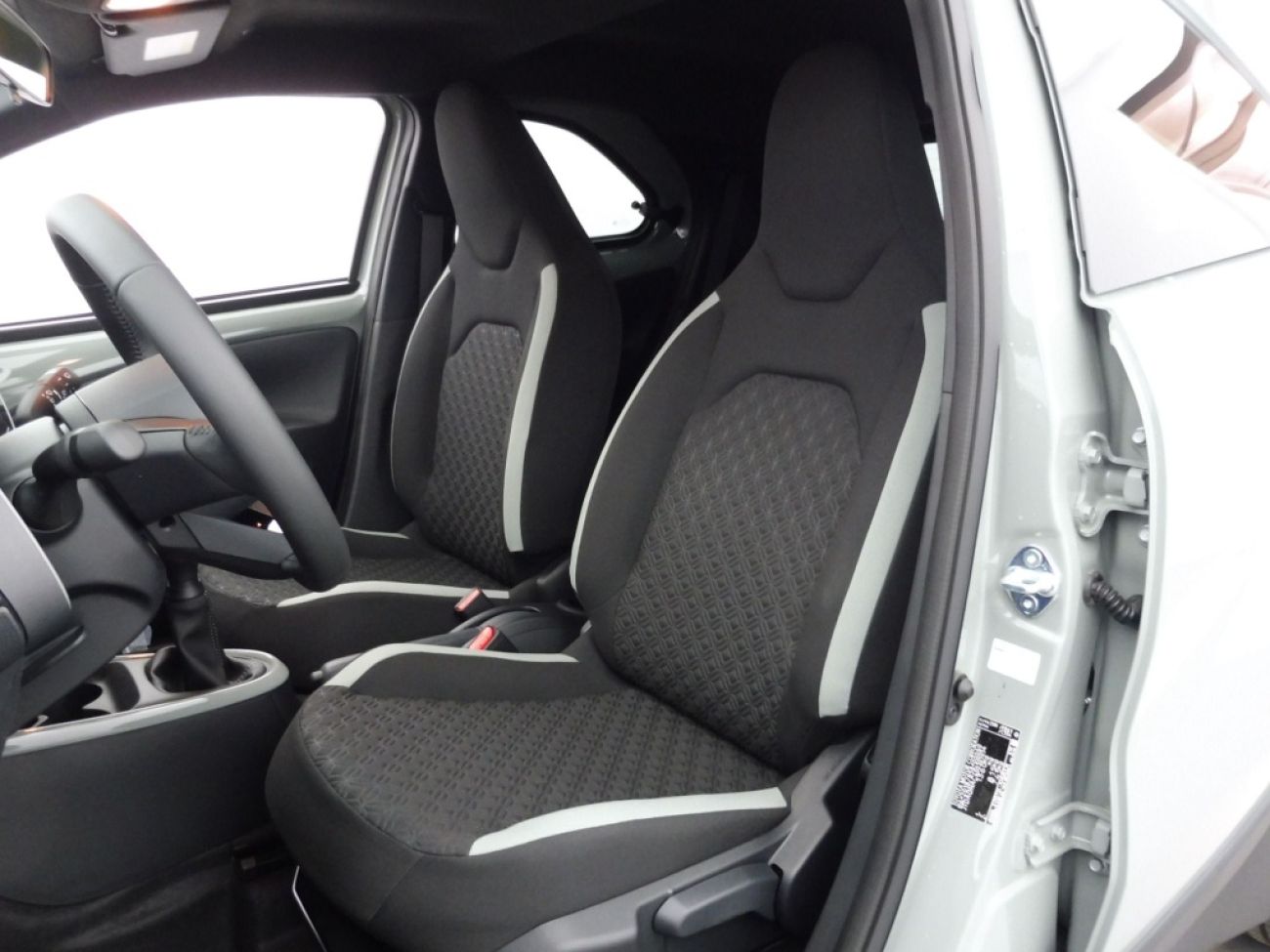Mandataire TOYOTA AYGO X 1.0 VVT-I 72CH TEAM PLAYER