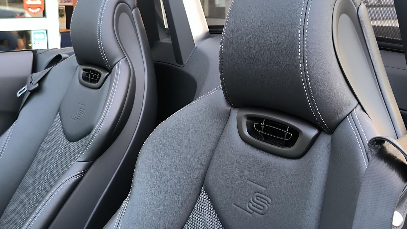 Mandataire AUDI TT ROADSTER 40 TFSI 197 S tronic 7 S line / JANTES 19 AUDI SPORT / Chauffage de nuque