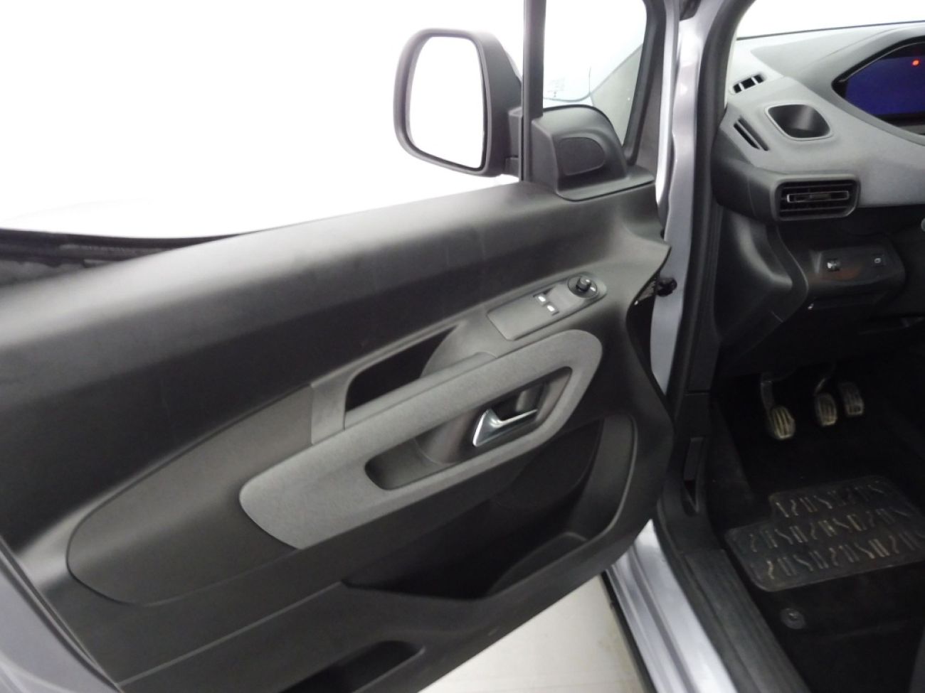 Mandataire PEUGEOT RIFTER TAILLE M - 1.5 BLUEHDI 100CH S&S ALLURE 5 PLACES