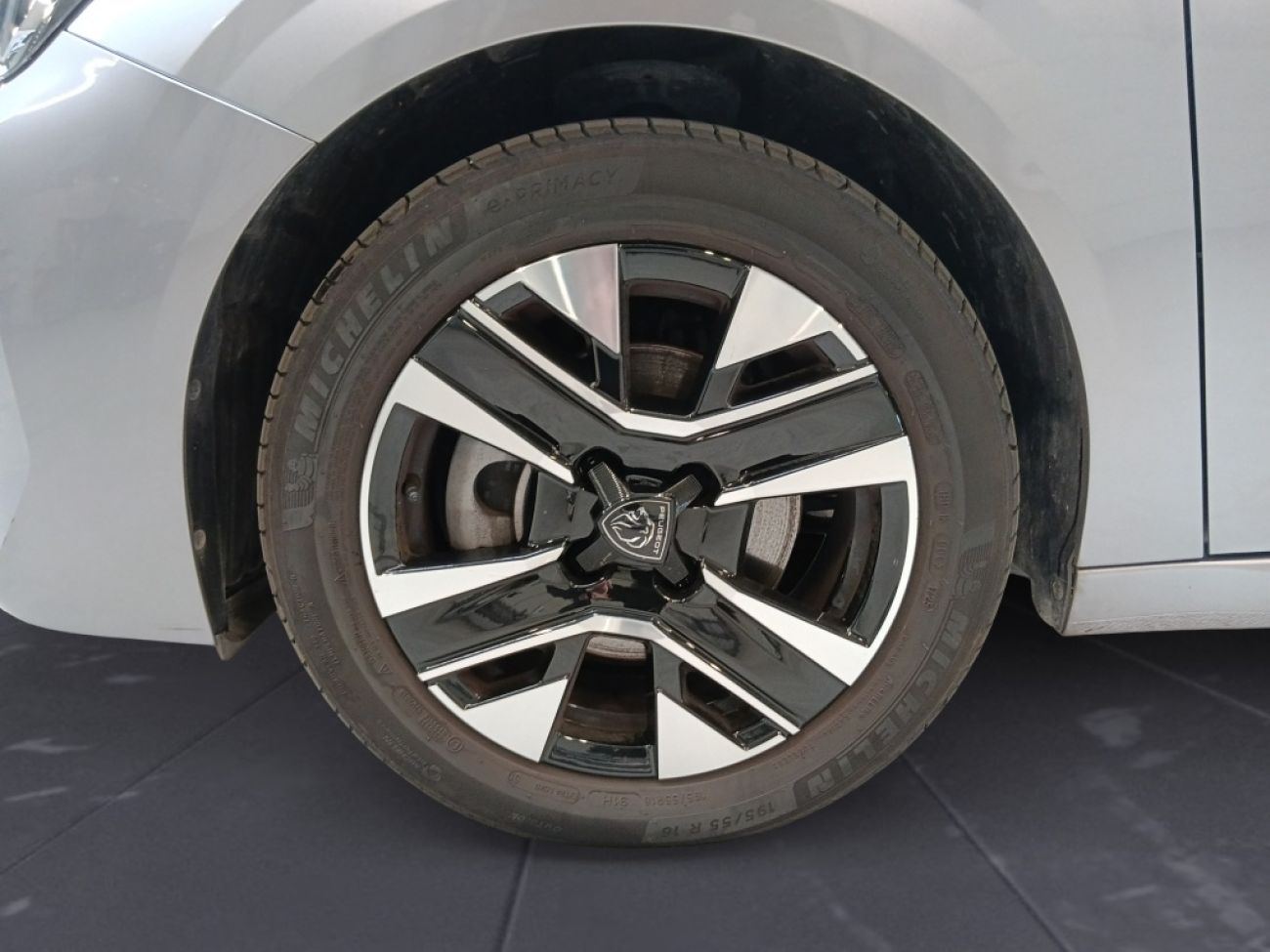 Mandataire PEUGEOT 208 1.2 100CH S&S ALLURE