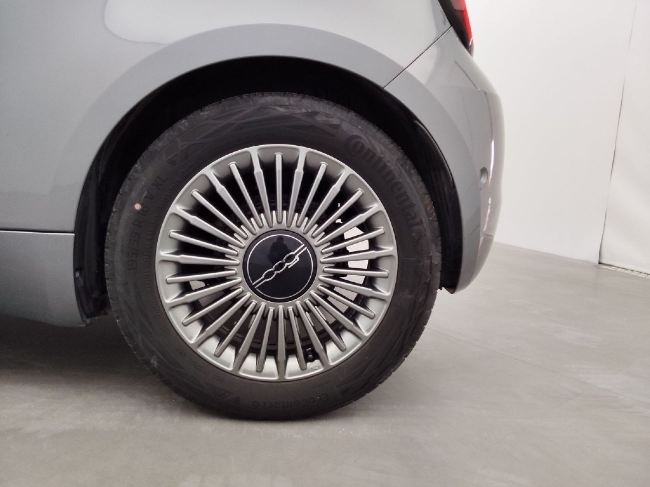 Mandataire FIAT 500C E 118CH ICONE