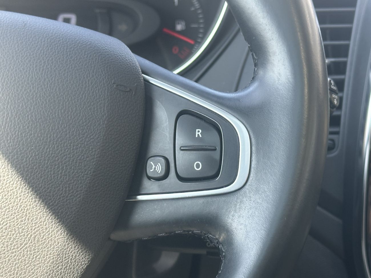 Mandataire RENAULT CAPTUR TCe 120 Energy Intens