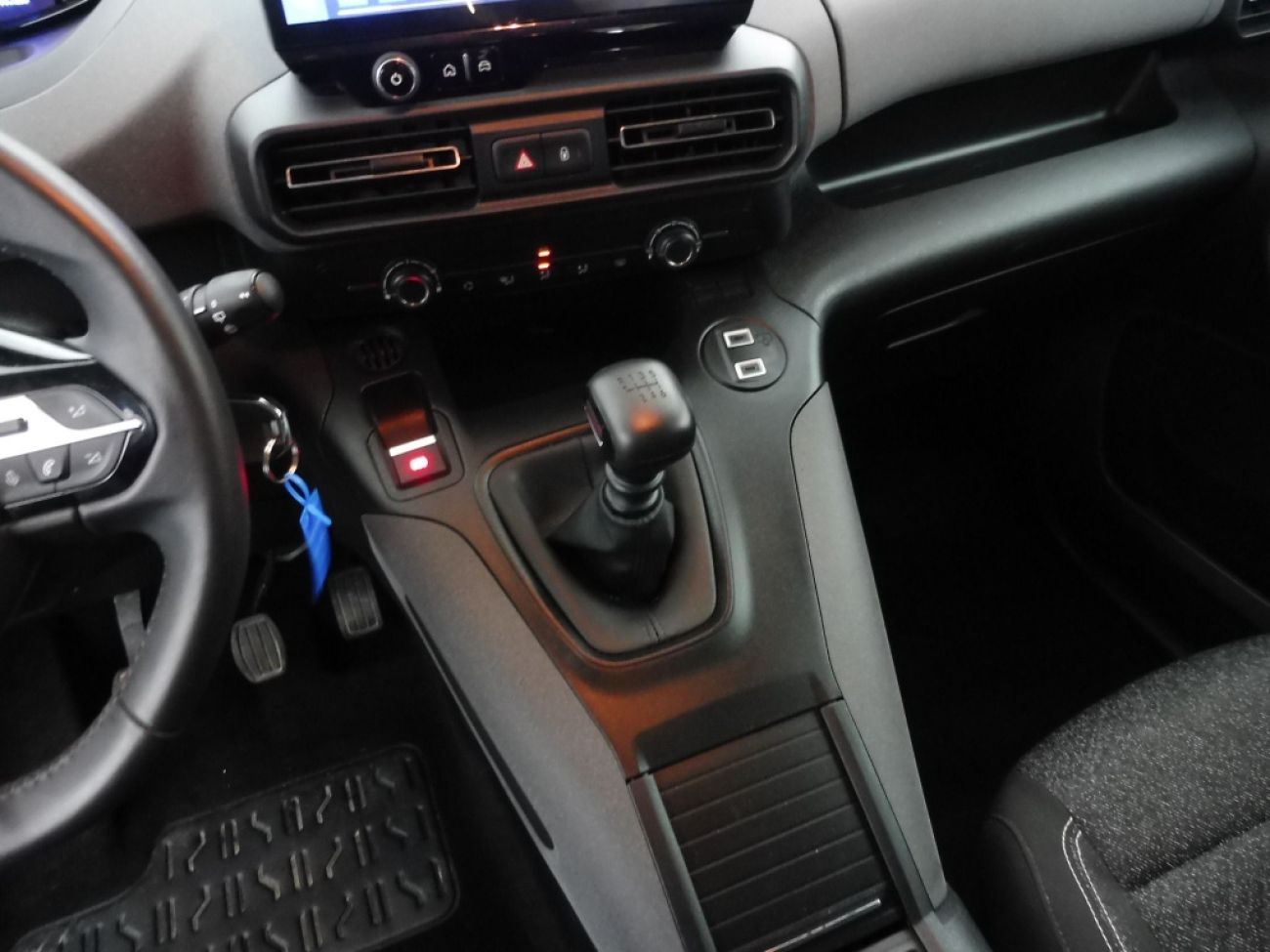 Mandataire PEUGEOT RIFTER TAILLE M - 1.5 BLUEHDI 100CH S&S ALLURE 5 PLACES
