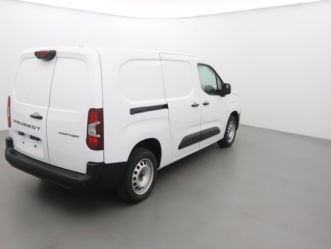 Mandataire PEUGEOT Partner XL 950KG BLUEHDI 130CH S&S EAT8