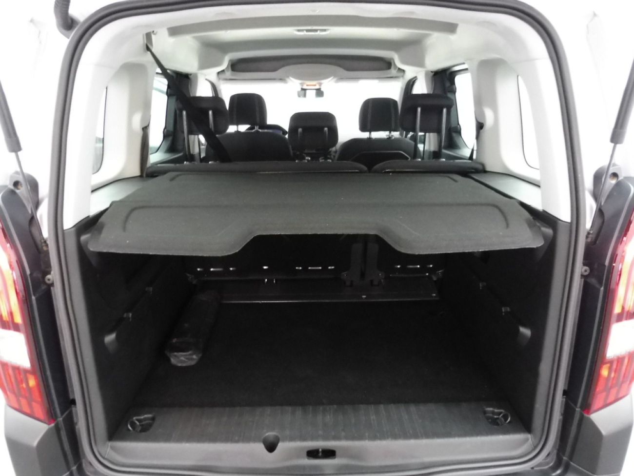 Mandataire PEUGEOT RIFTER TAILLE M - 1.5 BLUEHDI 100CH S&S ALLURE 5 PLACES