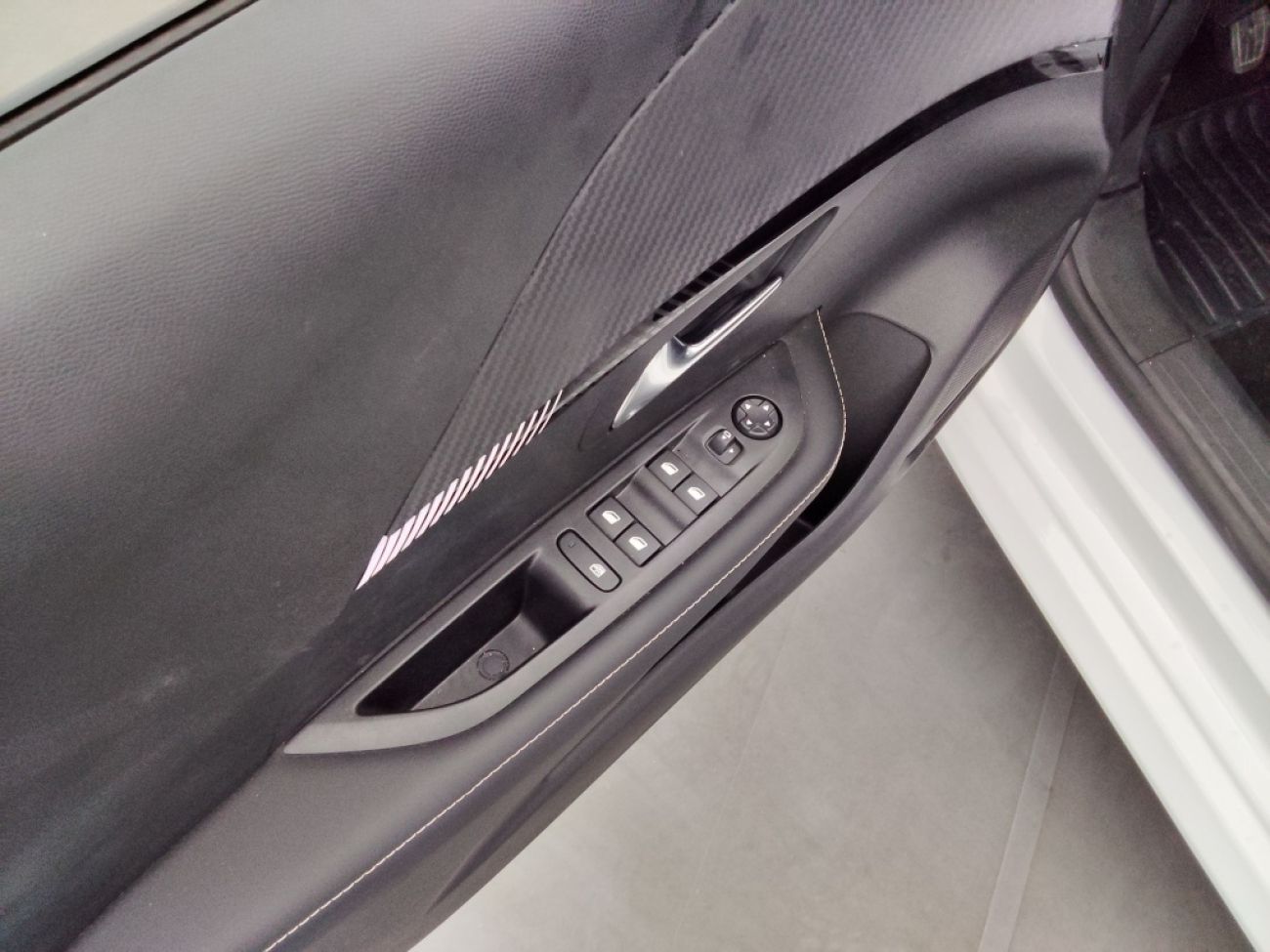 Mandataire PEUGEOT 208 1.2 100CH S&S ALLURE