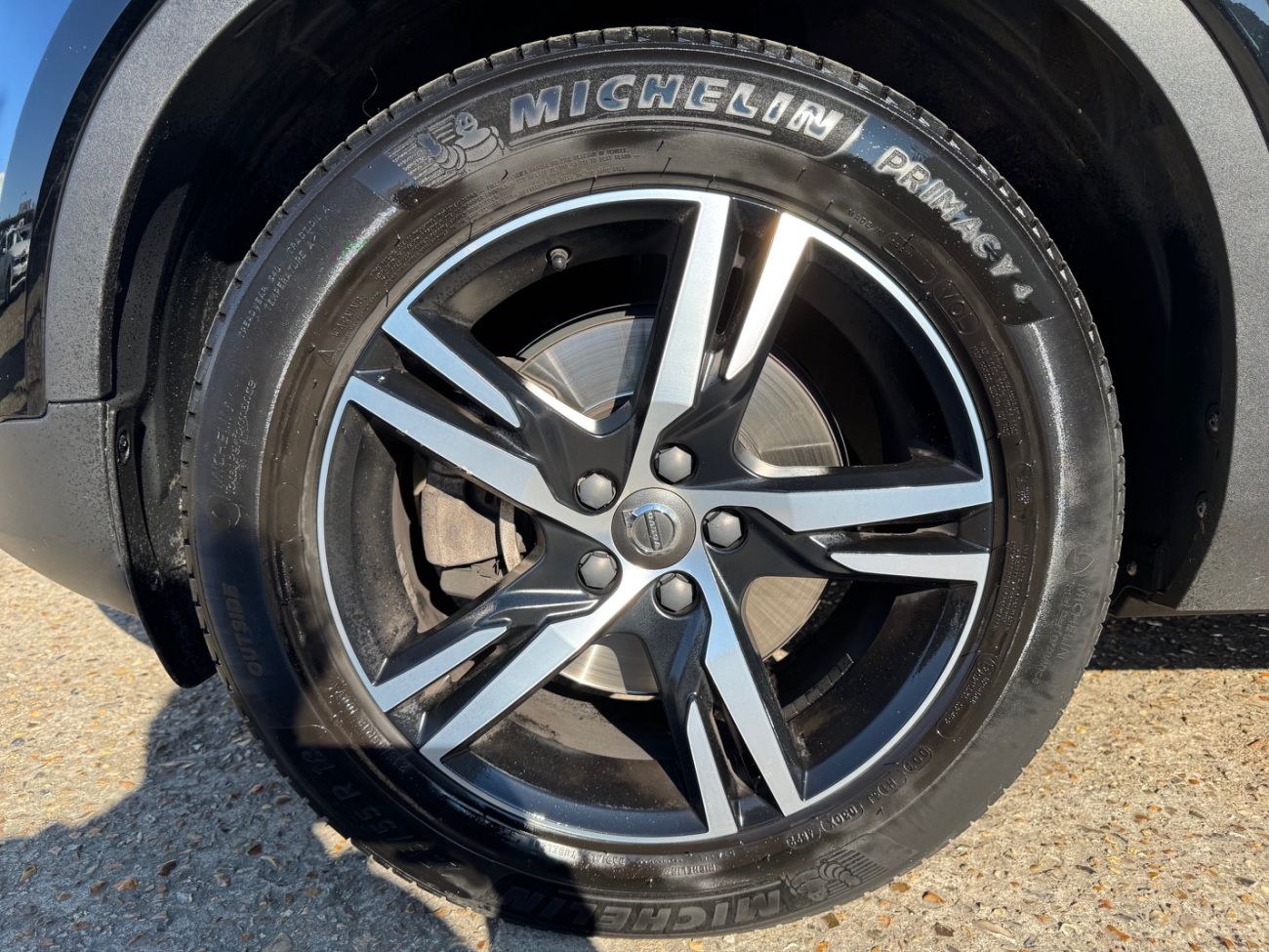 Mandataire VOLVO XC40 D4 AWD AdBlue 190 ch Geartronic 8 R-Design